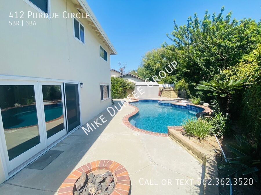 Beautifully Renovated 2-Story Home in College Park West, Seal Beach property image
