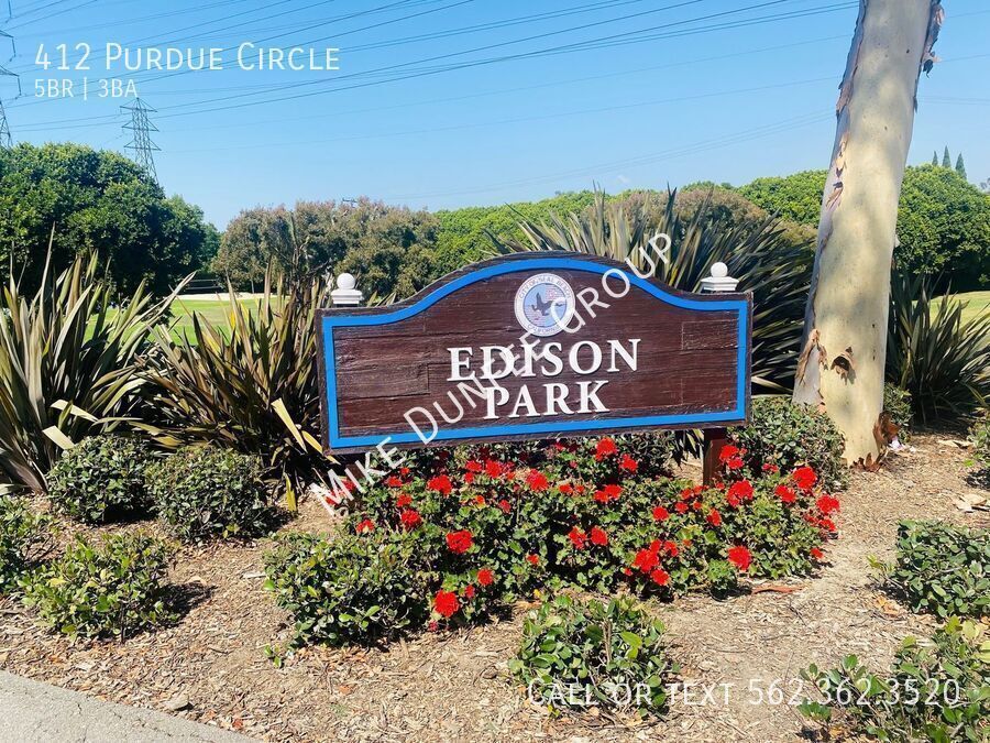 Beautifully Renovated 2-Story Home in College Park West, Seal Beach property image