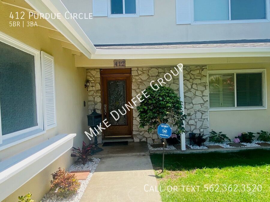 Beautifully Renovated 2-Story Home in College Park West, Seal Beach property image