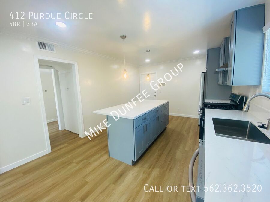 Beautifully Renovated 2-Story Home in College Park West, Seal Beach property image