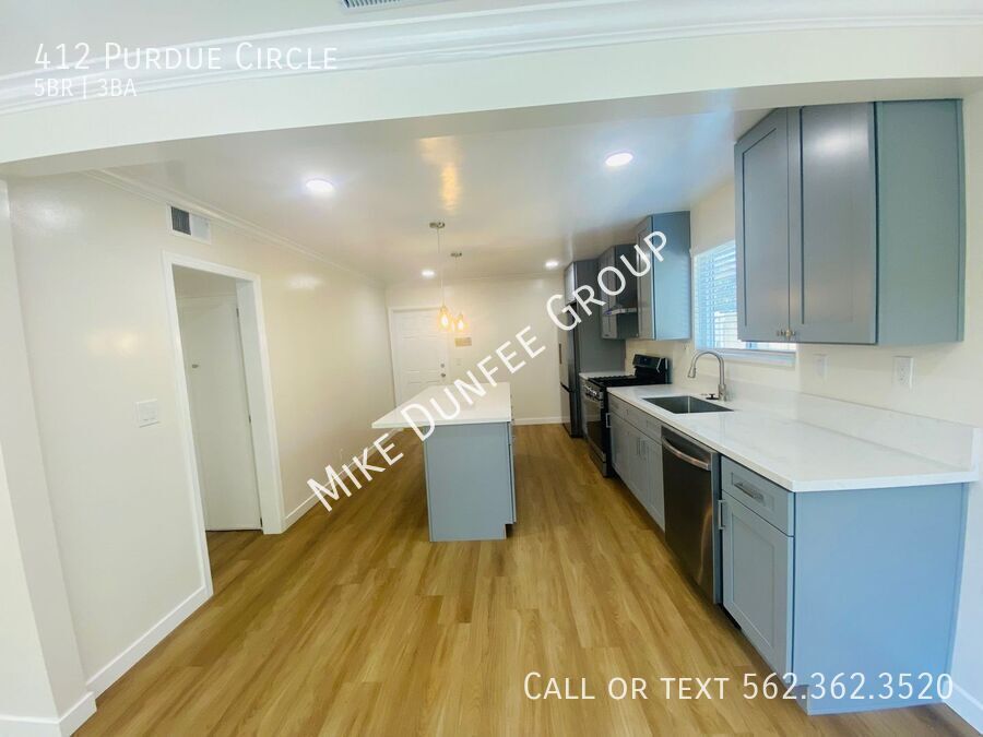 Beautifully Renovated 2-Story Home in College Park West, Seal Beach property image