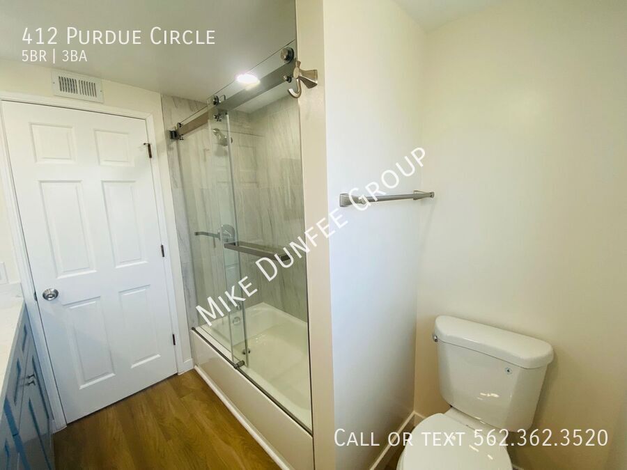Beautifully Renovated 2-Story Home in College Park West, Seal Beach property image
