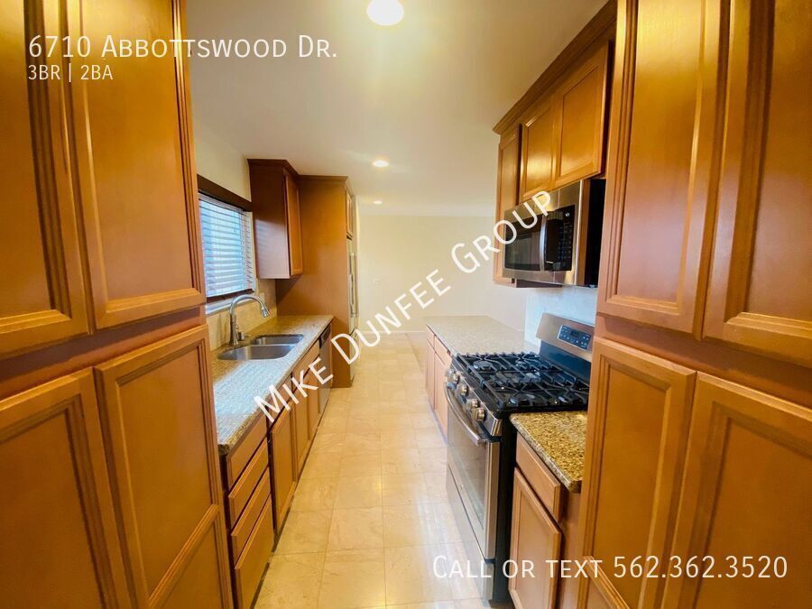 Charming Single-Family Home in Palos Verdes Village property image