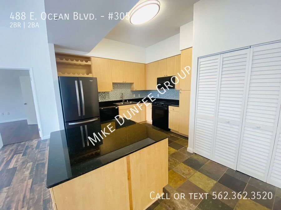 Spacious Two Bedroom Condo in Downtown Long Beach property image