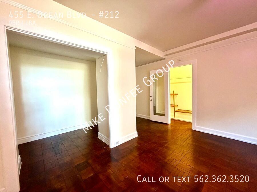 Downtown Long Beach Studio Featuring Walk-in Closet property image