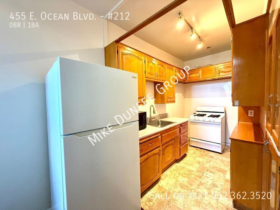 Downtown Long Beach Studio Featuring Walk-in Closet property image