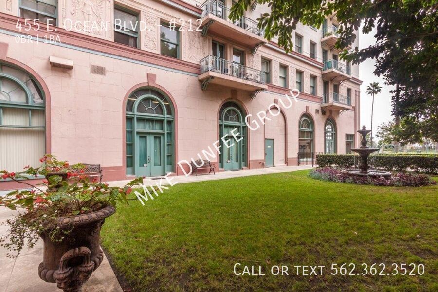 Downtown Long Beach Studio Featuring Walk-in Closet property image